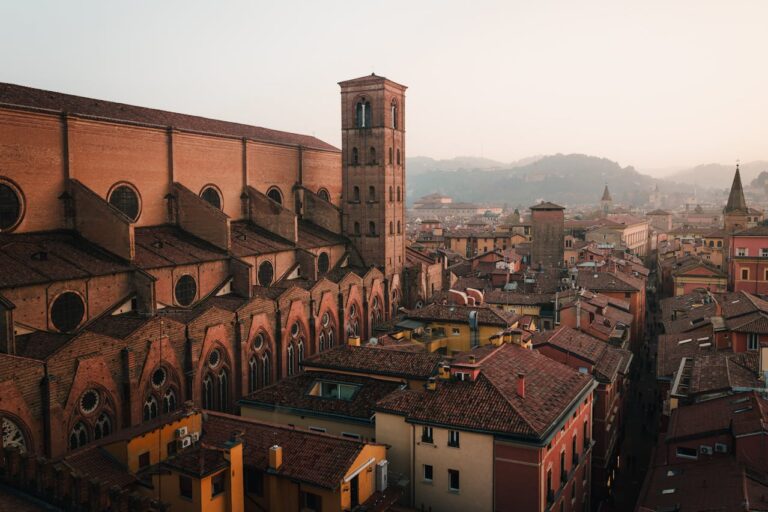 Bologna e il turismo universitario come attrarre studenti internazionali come ospiti